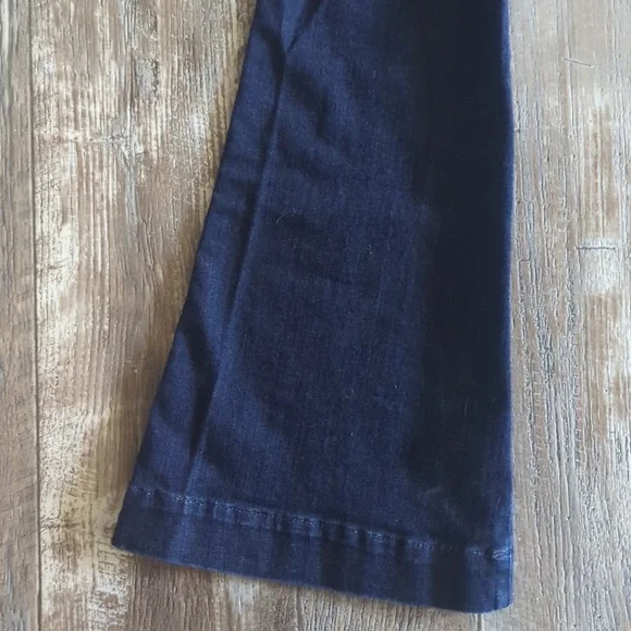 7FAMK Seven For All Mankind "the Slim Trouser" jeans flares sz 28x33.5L like new